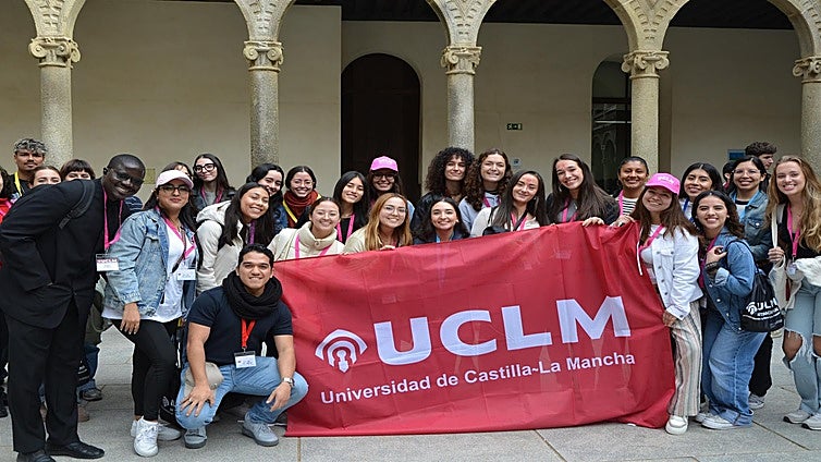 La UCLM abre hasta el 9 de enero la convocatoria de sus programa para la movilidad internacional de estudiantes
