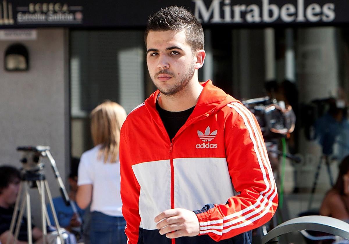 Andrés V.F, alias Capi.