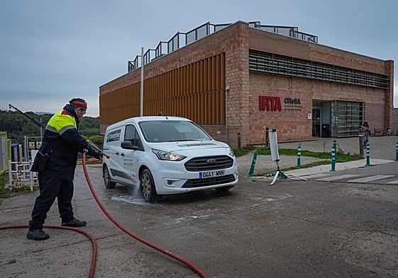 Así es laboratorio de la Generalitat que está en el punto de mira por el brote de peste porcina