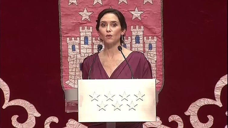 Ayuso llama a la unión de los españoles frente a la "dictadura de las minorías"