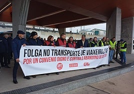 El bloqueo de los piquetes impide cumplir los servicios mínimos de la huelga de transporte