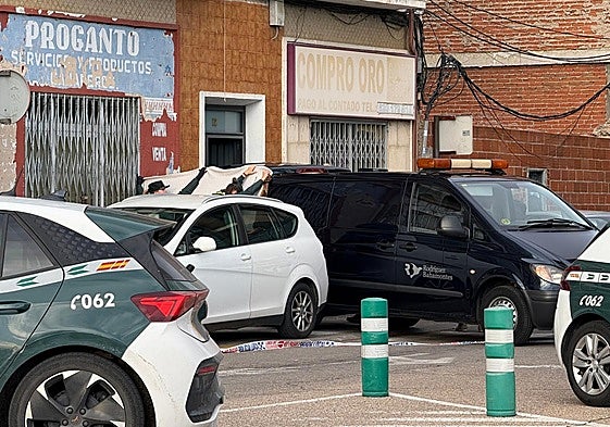 El crimen tuvo lugar sobre las 13.10 horas del miércoles en una vivienda situada en la calle Cirilo Montero de Torrijos