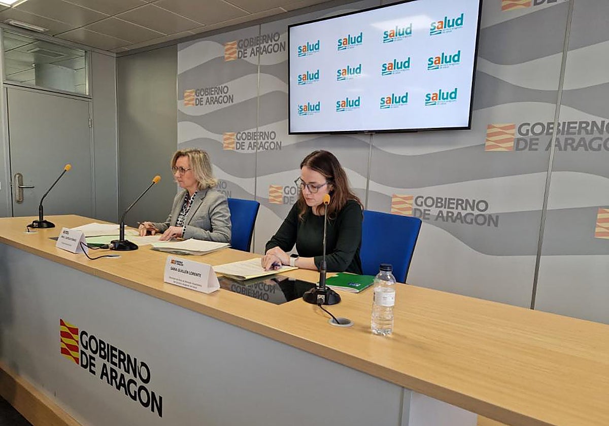 La gerente del Salud, Ana Castillo, y la directora de Atención Hospitalaria, Sara Guillén