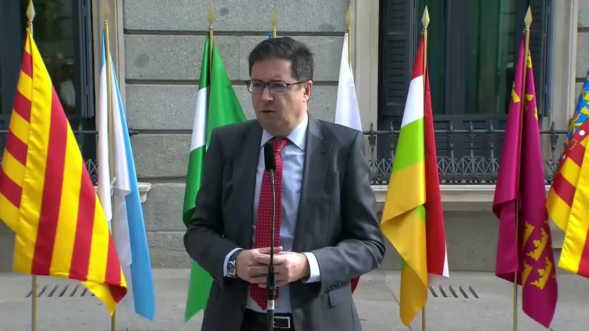 López acusa a Ayuso de &quot;mentir&quot; con el caso de Torrejón y hacer de la sanidad un negocio