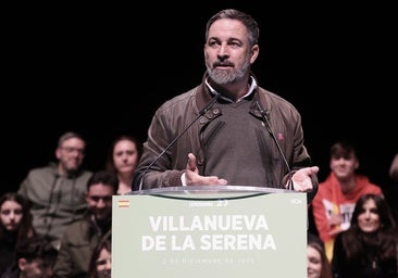 Santiago Abascal pide la dimisión de María Jesús Montero por tratar de «coaccionar a mujeres para que retiraran las denuncias de acoso»