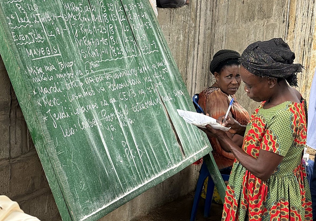 Mujeres de Badara (Congo) perfilan un proyecto educativo
