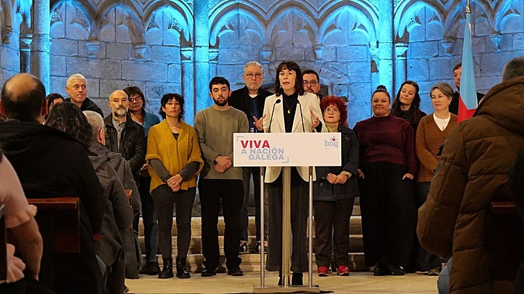 Rueda celebra el «autogobierno» que garantiza la Constitución, mientras Pontón pide «un nuevo estatus político»