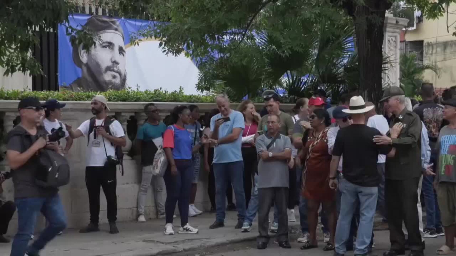 Cientos de cubanos expresan su apoyo a Venezuela en medio de las tensiones con EE.UU.
