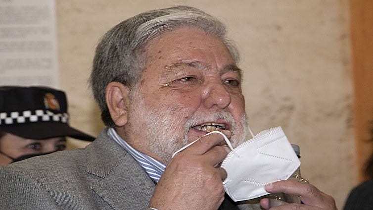 Francisco Toscano señala que su amigo Paco Salazar «no se reconoce» en las acusaciones por presunto acoso sexual de sus compañeras del PSOE