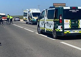 Jornada negra en las carreteras andaluzas en el inicio del puente de la Constitución