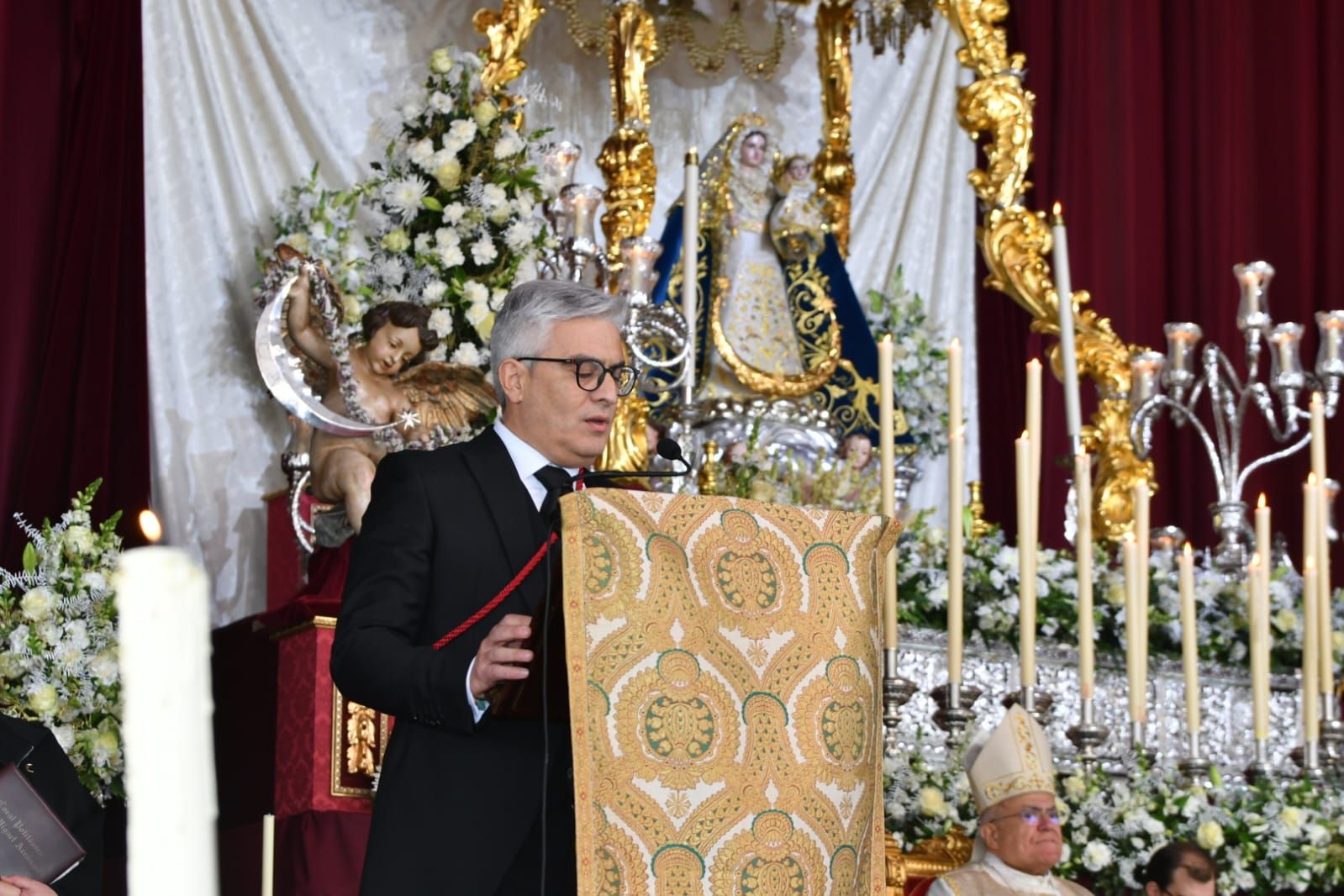 La emocionante coronación de la Virgen de Luna en la Jara, en imágenes