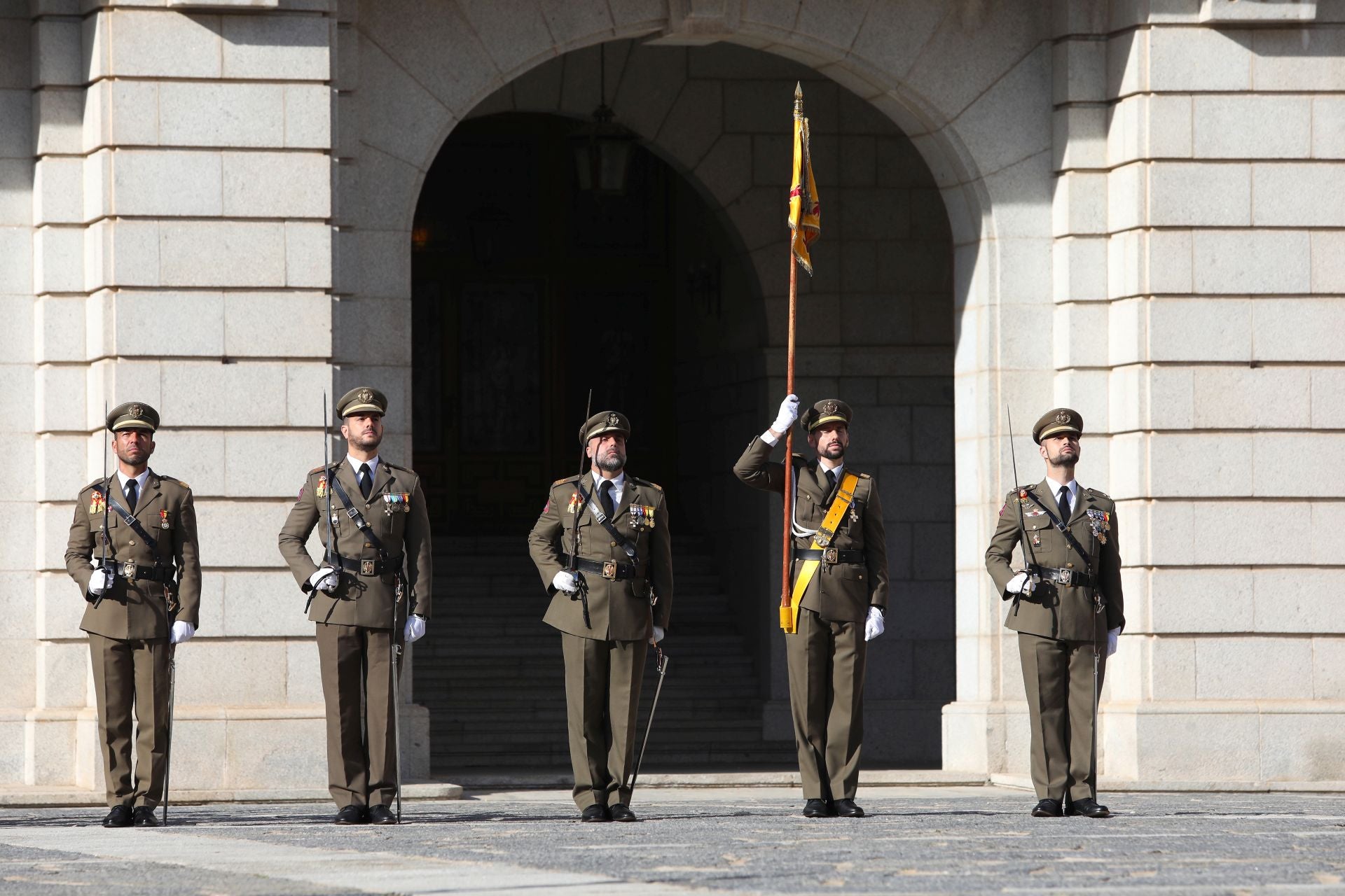 Las imágenes del acto y desfile de la Inmaculada en la Academia de Infantería de Toledo