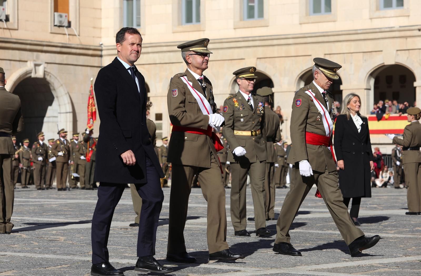 Las imágenes del acto y desfile de la Inmaculada en la Academia de Infantería de Toledo