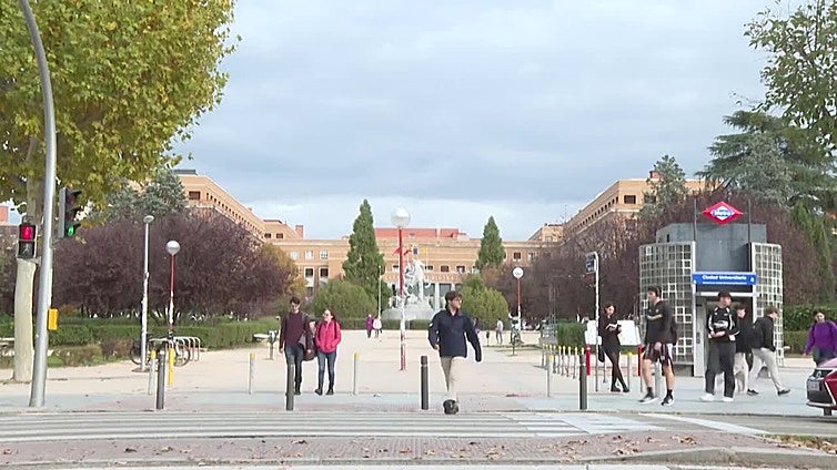 Abogados del Estado dice que la firma de pliegos de Begoña Gómez en la UCM no exige titulación