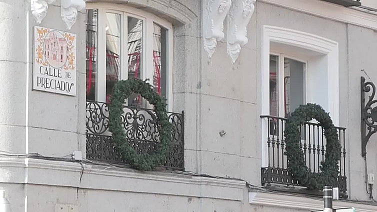 Ambiente prenavideño en las calles de Madrid
