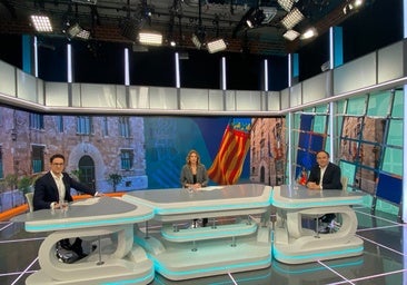 jUANMAJuanma Melero, Amalia Sebastián y Juanfran Pérez Llorca, durante la entrevista en À Punt