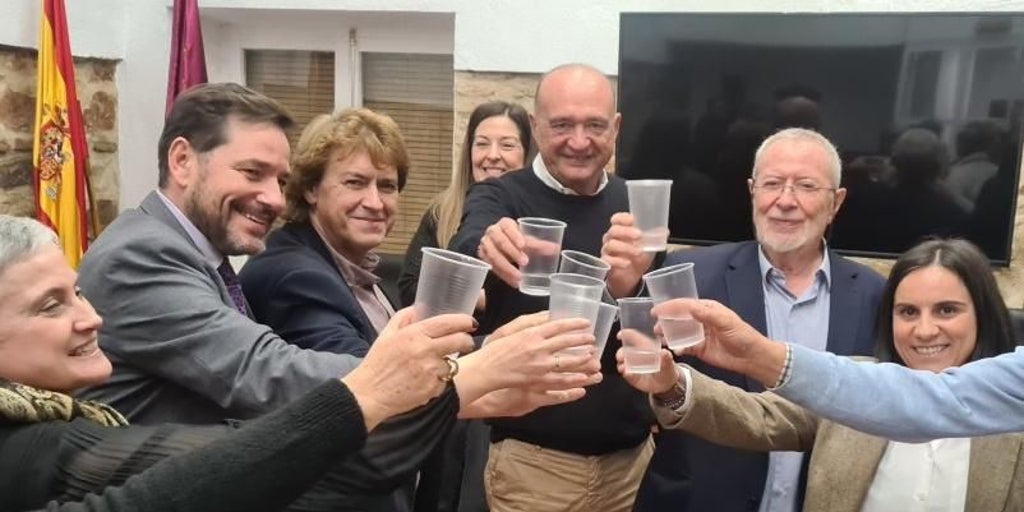 Alamillo (Ciudad Real) celebra la recuperación del agua potable tras 15 años de espera