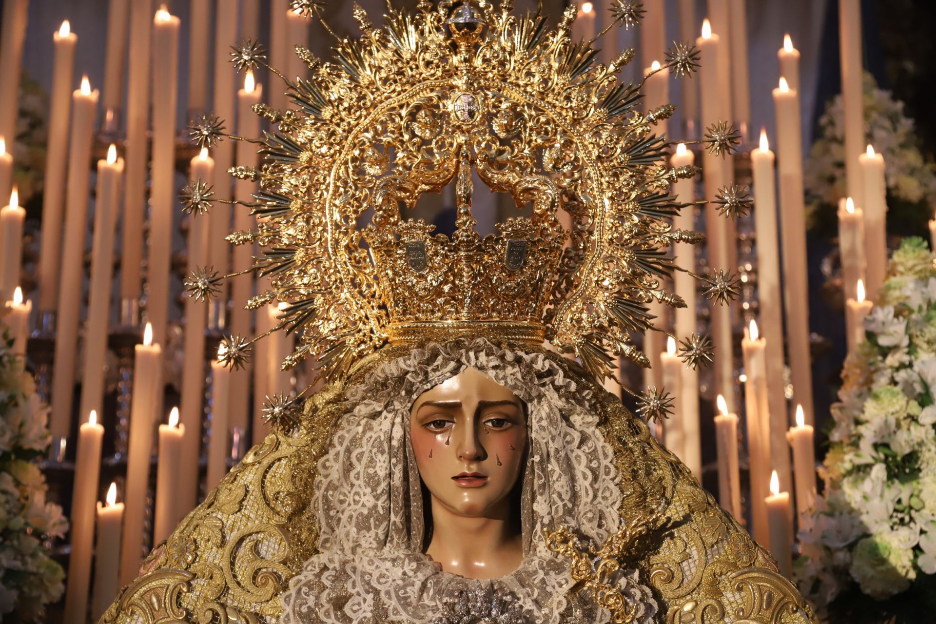 La Virgen de la Trinidad de Córdoba en su concurrido besamanos, en imágenes