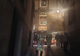 Desalojado el restaurante 'Alfileritos 24' de Toledo tras arder una freidora