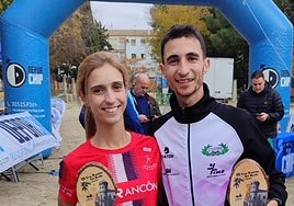 Adrián Villa y Ana Hernández se imponen en Mora en el Cross del Aceite