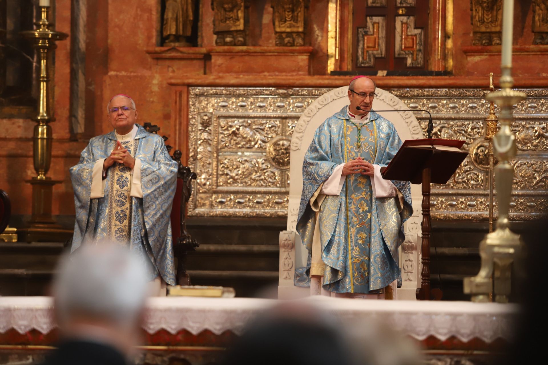 El nombramiento de cinco nuevos diáconos en la Catedral de Córdoba, en imágenes