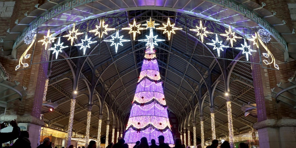 Qué está abierto hoy 8 de diciembre en Valencia: horario de los centros comerciales y supermercados