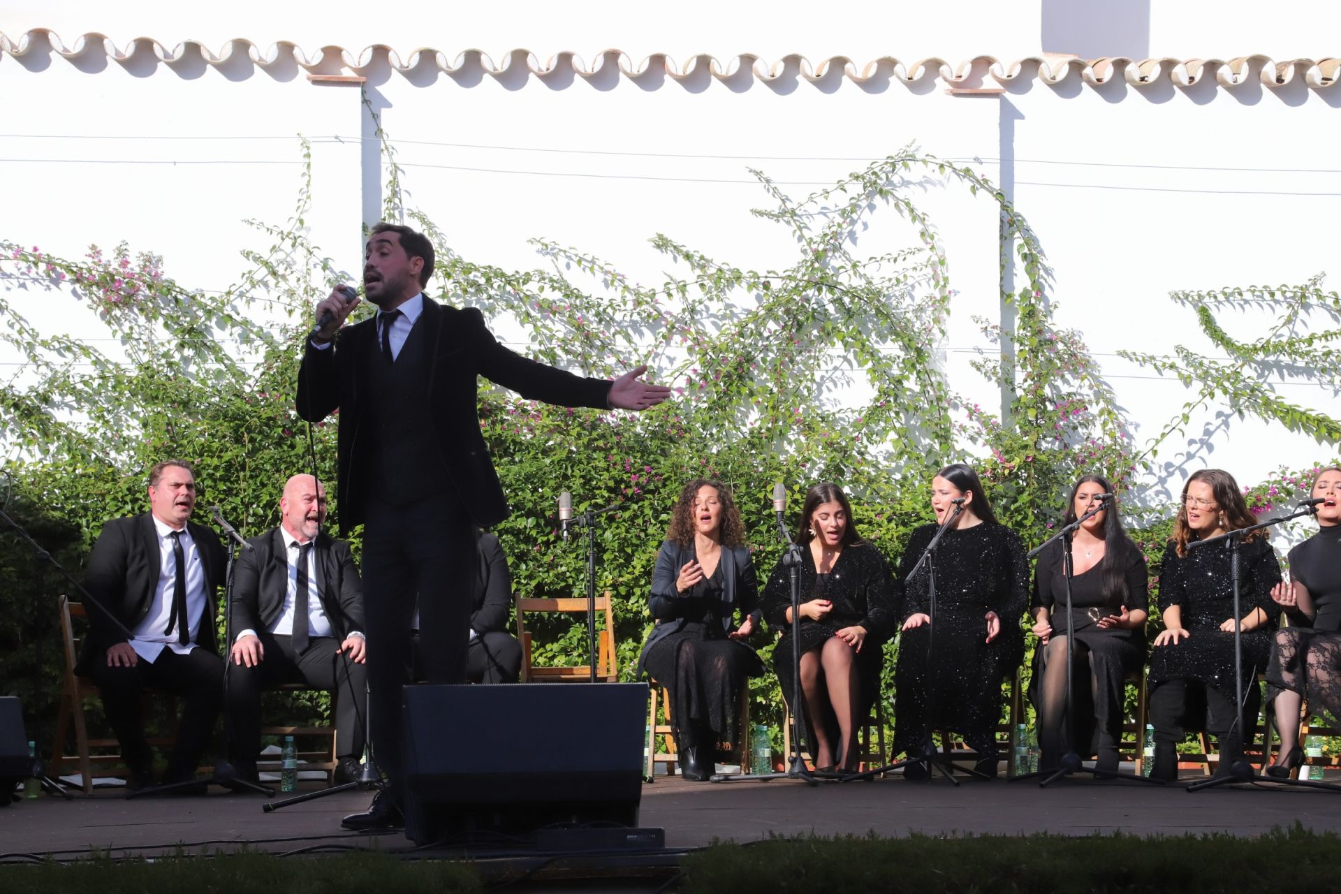 La vibrante Zambomba Califal de la Casa de las Campanas, en imágenes