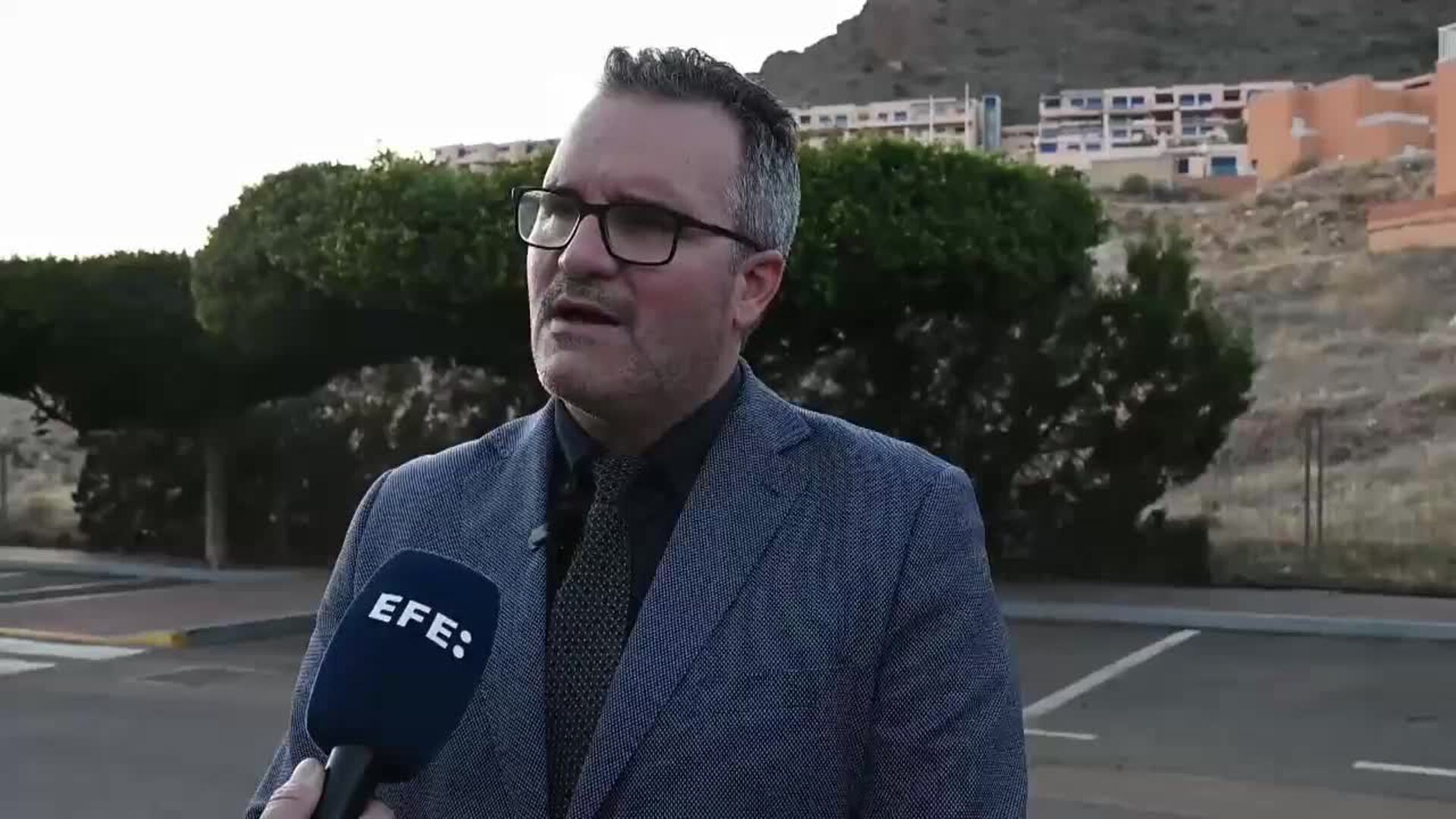 El abuelo del niño asesinado en Almería se persona en el caso y pide incinerar el cuerpo