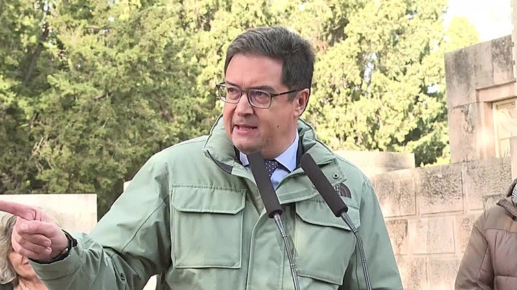 Óscar López: "La sanidad es un derecho no es un negocio"