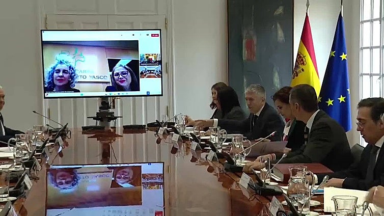 Sánchez reclama concienciar a los jóvenes de la amenaza del terrorismo para la democracia