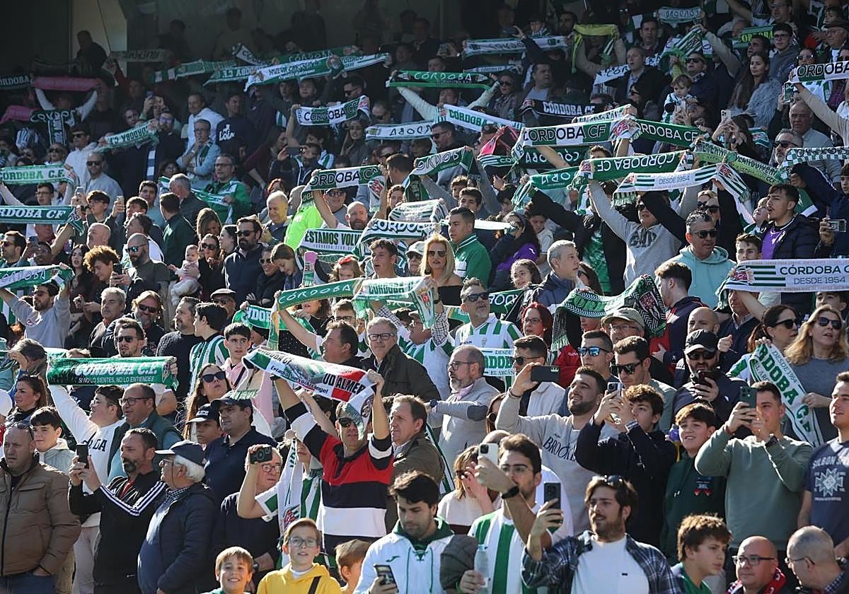Afición del Córdoba CF durante un partido