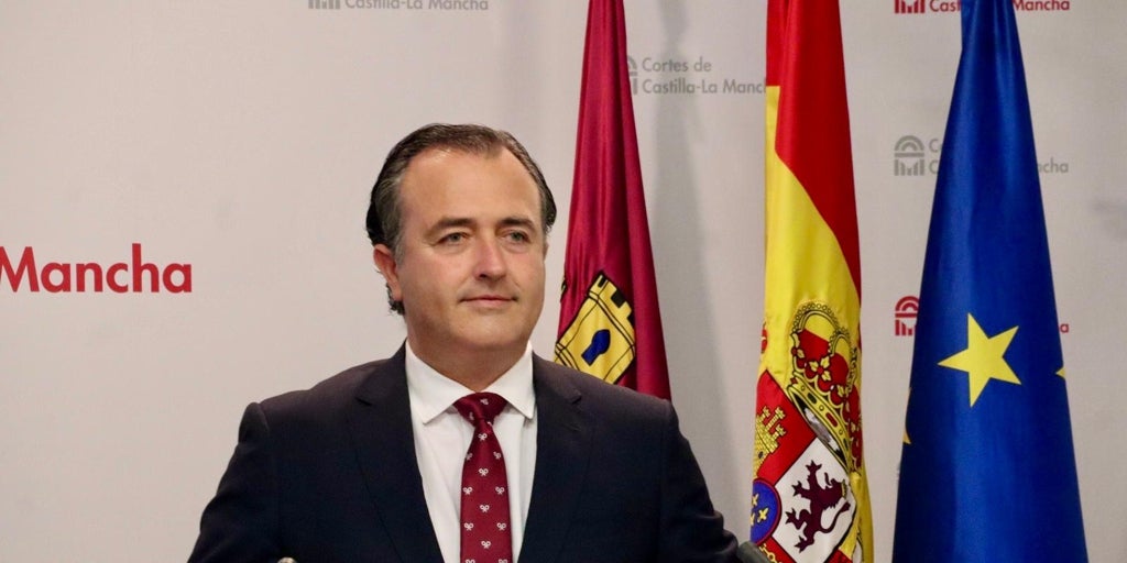 Vox critica que Page suprima las denominaciones Navidad y Semana Santa del calendario escolar 2025/2026