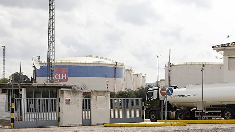 La operadora del caso Hidrocarburos pide que reclamen al gigante petrolero Exolum los albaranes de sus pedidos