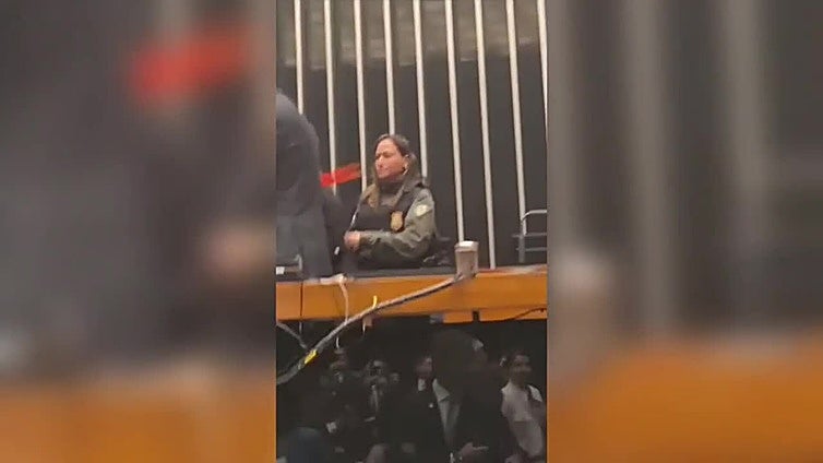 Forcejeos en el Parlamento de Brasil por un proyecto para reducir la condena a Bolsonaro