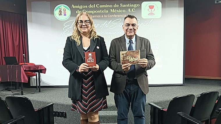 El Camino del Santo Grial a Valencia llega a la mayor feria editorial hispana con 800.000 visitantes en México