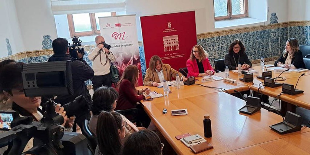 La brecha salarial en Castilla-La Mancha alcanza el 15%: las mujeres ganan 22.000 € frente a los 26.000 de los hombres