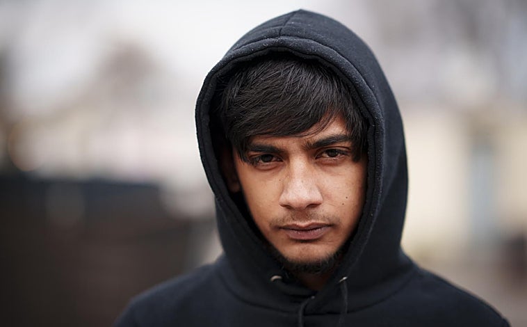 Main image - Toni and Chule in sector 6 of Cañada Real