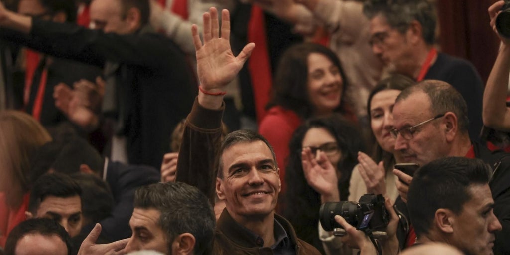 Sánchez, acorralado, insiste: «Por supuesto que merece la pena gobernar, aunque sea en estas circunstancias»