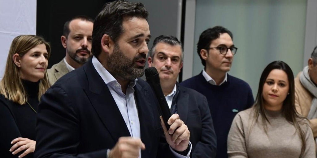 Núñez denuncia el encubrimiento del PSOE ante «los babosos» y exige a Page explicaciones por el supuesto amaño de votos en las primarias de 2017