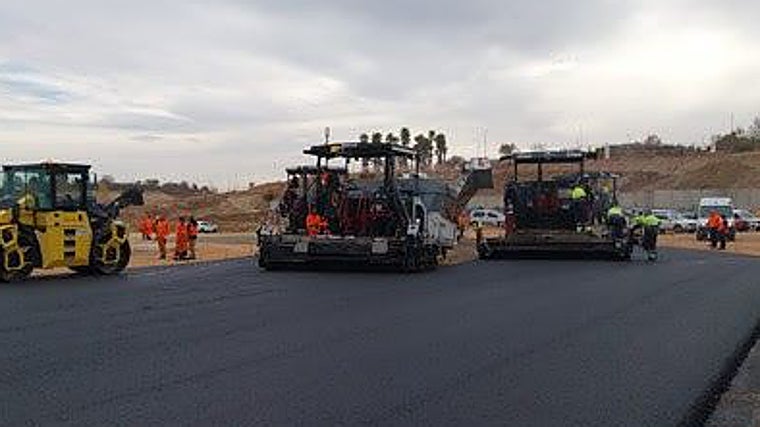 Asphalt works at the Madring circuit