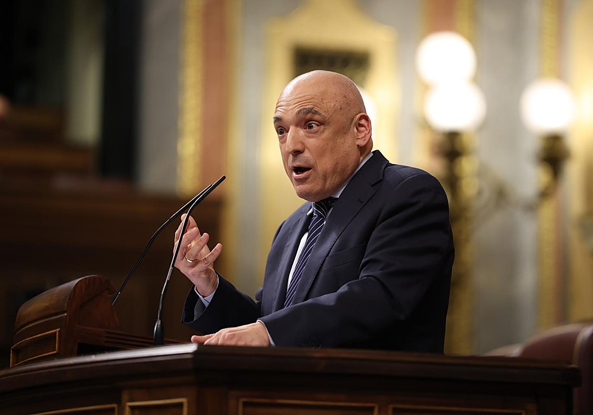 El secretario de Estado de Relaciones con las Cortes, Rafael Simancas