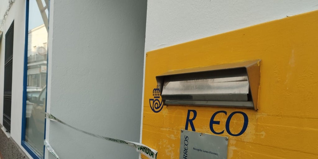 El robo de papeletas agita la campaña electoral extremeña