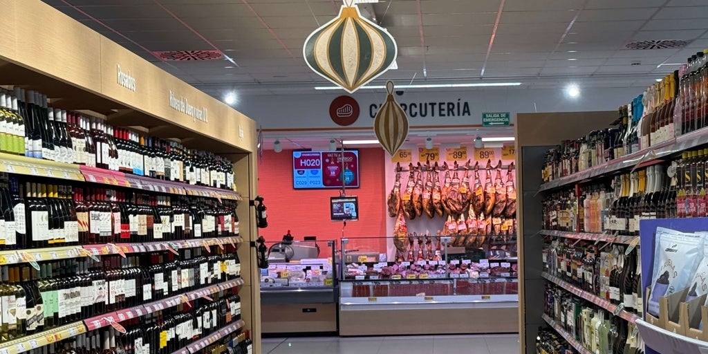 Supermercados y centros comerciales que abren en Almería el día de Navidad: estos son los horarios el 25 de diciembre