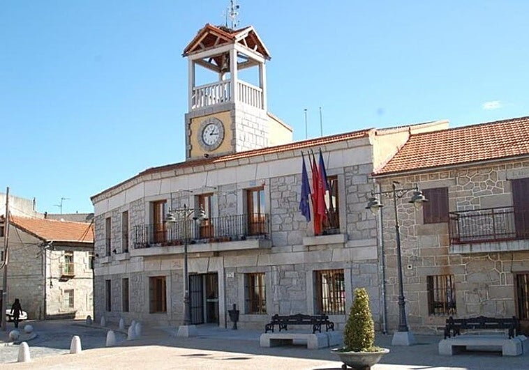 Un concejal del PP se rebela contra su Gobierno y tumba los presupuestos de Moralzarzal para 2026