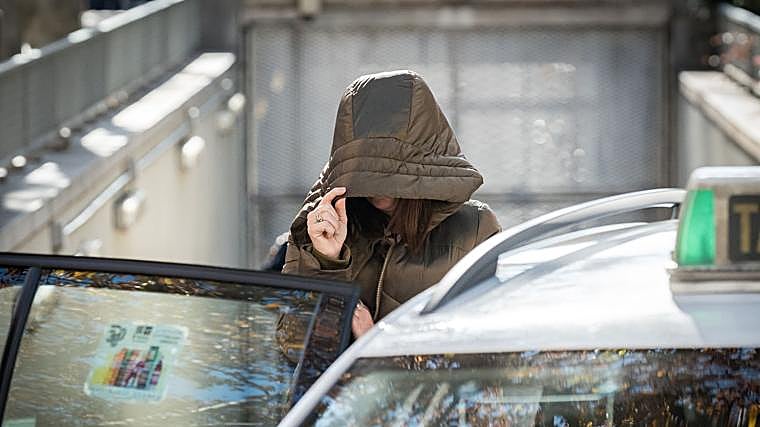 Former socialist activist Leire Díez leaving the National Court, December 13, 2025