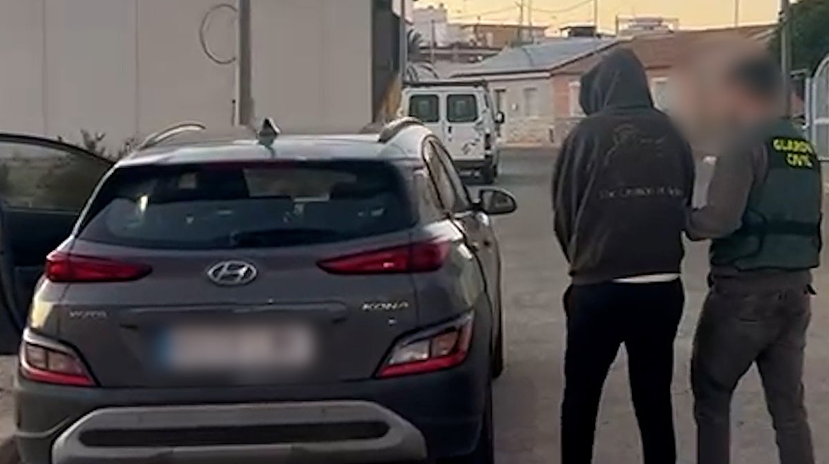 Uno de los detenidos del grupo organizado de estafadores en Torrevieja