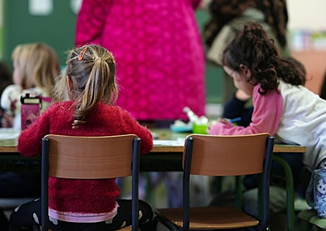 Imagem Secundária 1. Atividades na Escola Pública Leon Felipe no tempo livre.