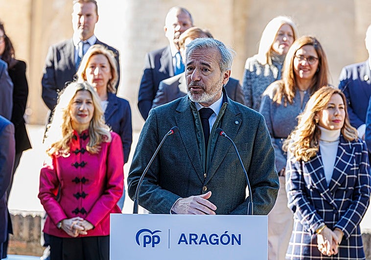 El lema del PP para el 8-F: Azcón llama a los suyos a no confiarse y consolidar sus opciones para lograr un «Aragón imparable»