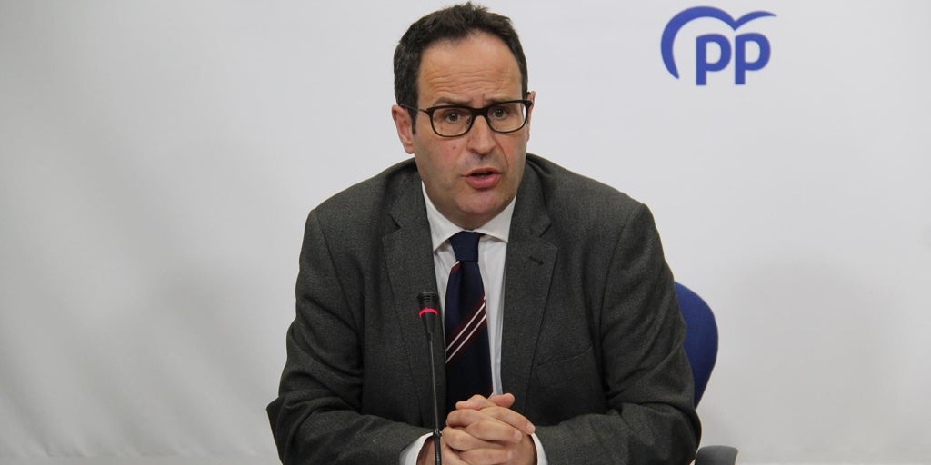 Martín-Buro apunta a «la necesidad» de cambiar gobiernos: «Que haya elecciones es el brindis más repetido en Cuenca»