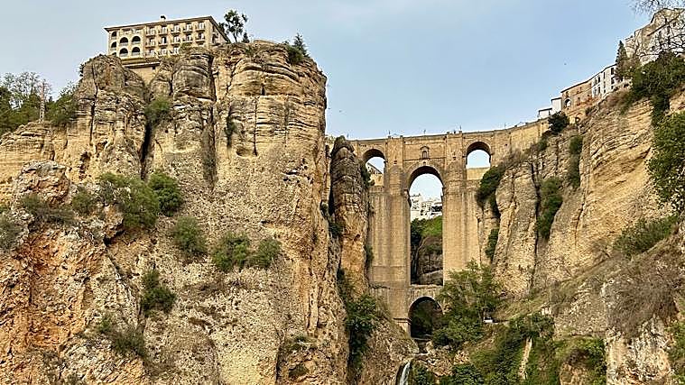 El Puente Nuevo salva el Tajo de Ronda